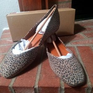 Cheetah print ladies shoes